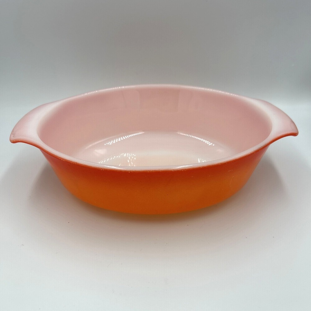 VTG Anchor Hocking Fire King 1.5 Quart Casserole Dish Bowl Ombre Orange